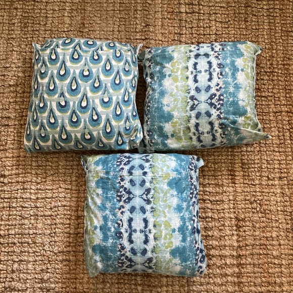 Pacific Coast Duck Feather & Down Filled Throw Pillow Set 17x17 Blue Green White - Picture 2 of 11